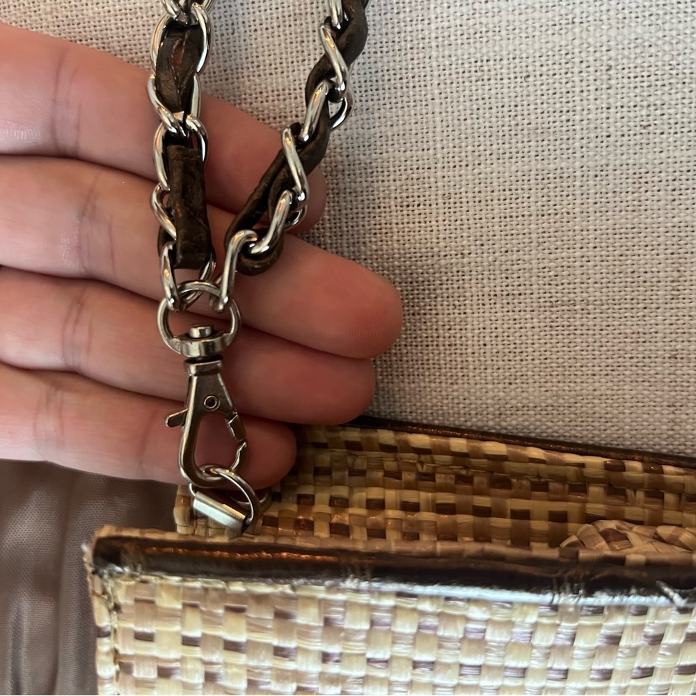 NWOT Bueno Tan and Brown Woven Clutch with Bow - Picture 7 of 13